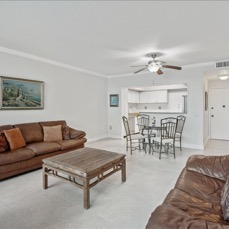 Living Rm 1.jpg