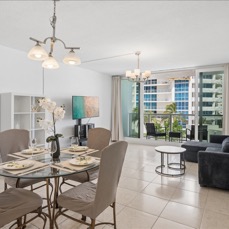 04-Camillo-3505 S Ocean Dr #511-4.jpg