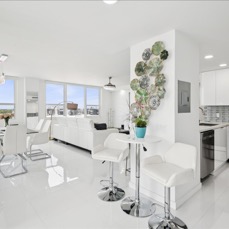 09-Camillo-3505 S Ocean DR #901-9.jpg