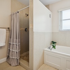 16-Camillo-10871 NW 35th Pl-16.jpg